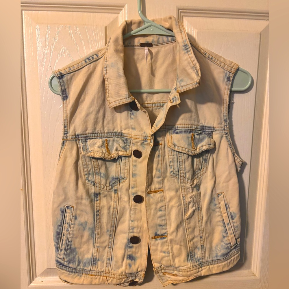 Free People like new Denim Vest size 4